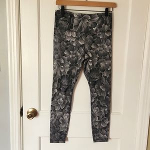 Athleta Women's Elation Textured Tight